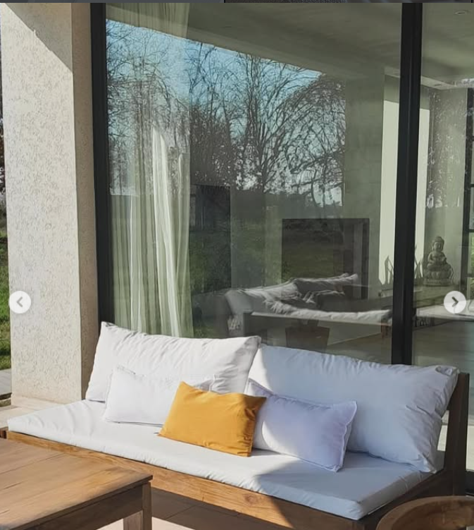Sillón exterior con almohadones a juego